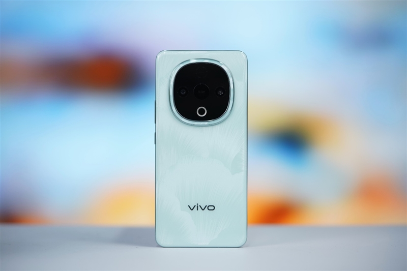 20小时续航惊人！vivo Y300全面评测：馅大皮薄嗓门大的续航神机  第3张