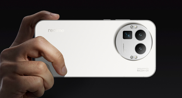 曝真我GT9系列考虑全系普及2亿像素镜头