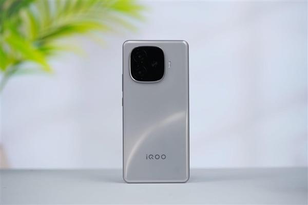 天玑9300+价格屠夫！iQOO Z9 Turbo+图赏  第6张