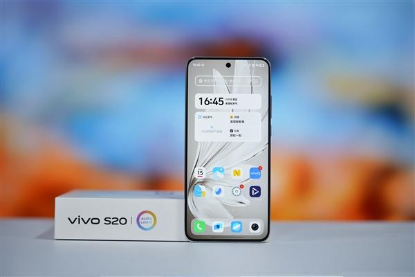 185g机身塞下6500mAh大电池！vivo S20图赏  第6张