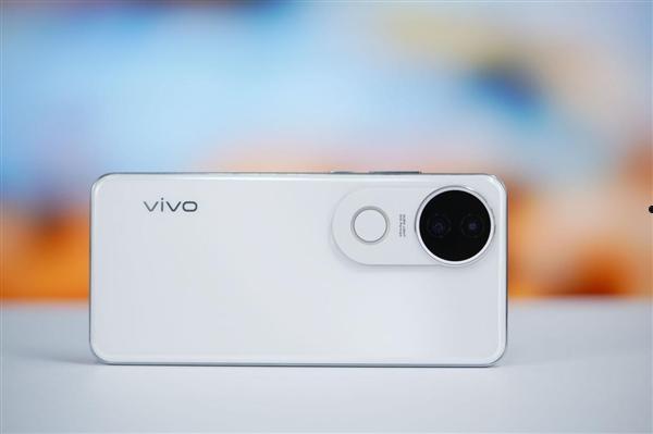 185g机身塞下6500mAh大电池！vivo S20图赏  第11张