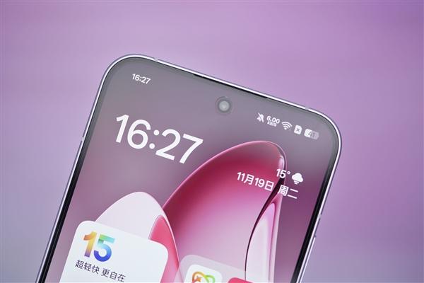 翅膀纹理灵动吸睛！OPPO Reno13图赏  第12张