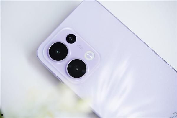 翅膀纹理灵动吸睛！OPPO Reno13图赏  第24张