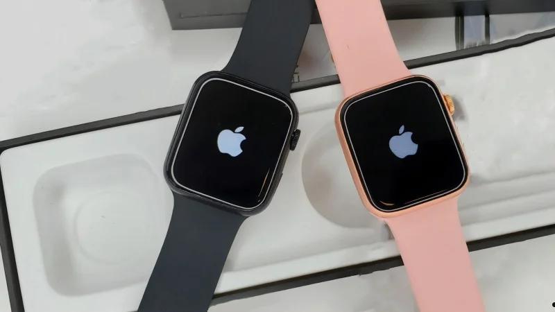 Apple Watch开机白苹果后黑屏怎么解决